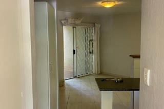 Flat for Sale in Bryanston (4) Flat for Sale in Bryanston (4)